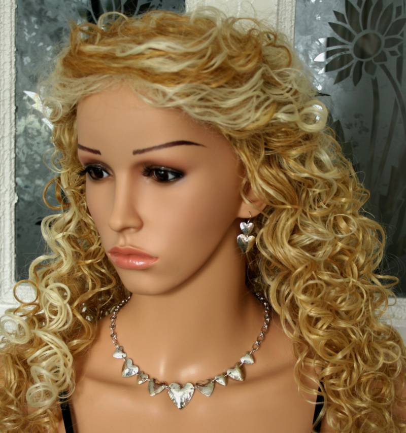 Traditionell Handgefertigte " Amore ~ Ternion' Halskette. Handgefertigte Kette Gehammerte Herzen Für Zusätzlichen Glanz Voll Uk Gekennzeichnet von StarlightAndShadows