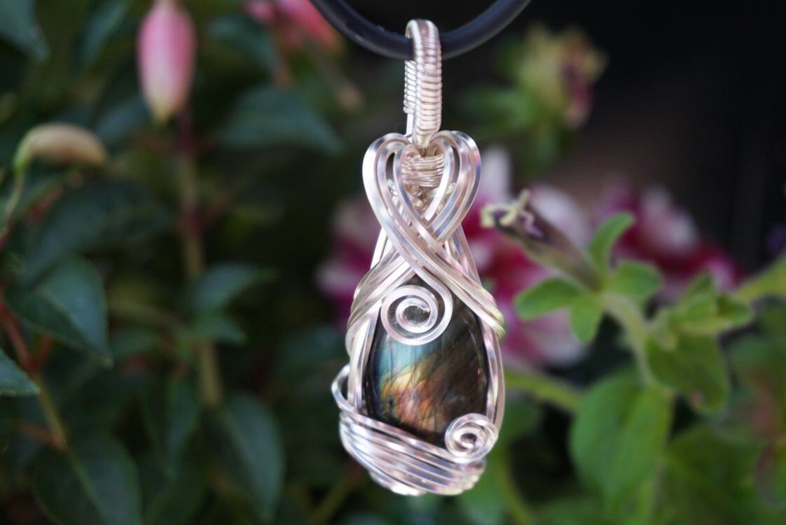 Labradorit Eingewickelt in Nicht-Tarnish Silber Vergoldet Draht von StarlitDreamArtistry