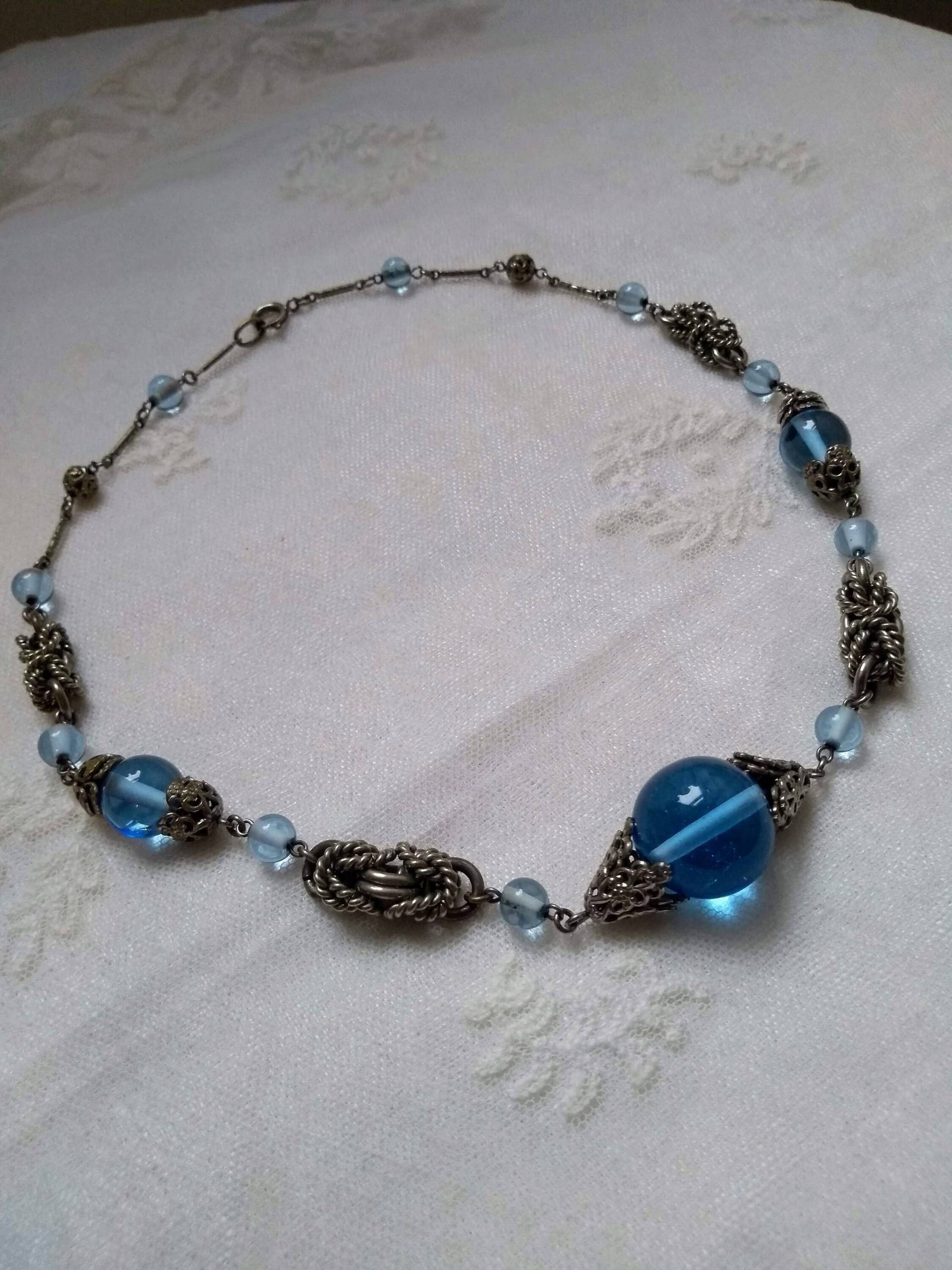 Vintage 1930Er 40Er Jahre Blau Glas Silberton Filigrane Halskette Vintage 1930Er 40Er Jahre Blau Glas Silberton Filigrane Halskette von StarryStarryNightUK