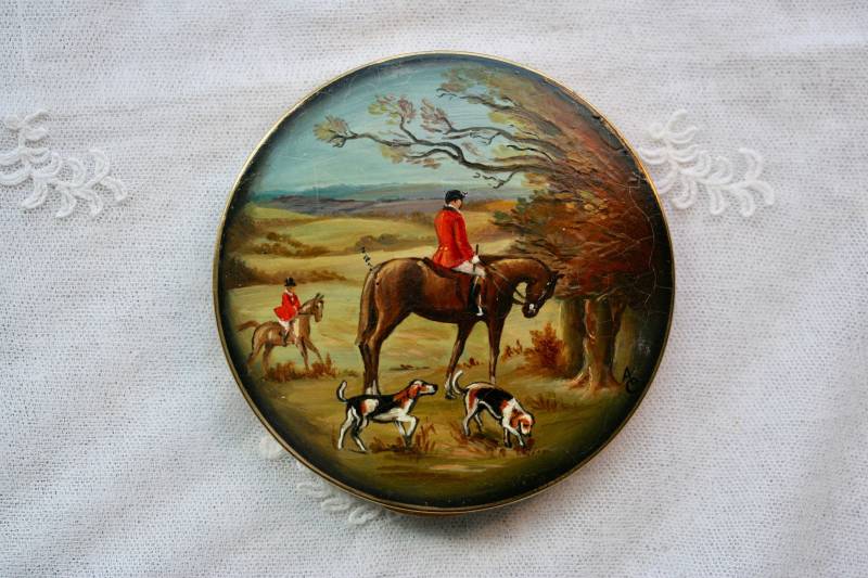 Vintage Stratton Seltene Handbemalte Fuchs Jagd Mit Hunden Pulver Kompakt Signiert von StarryStarryNightUK