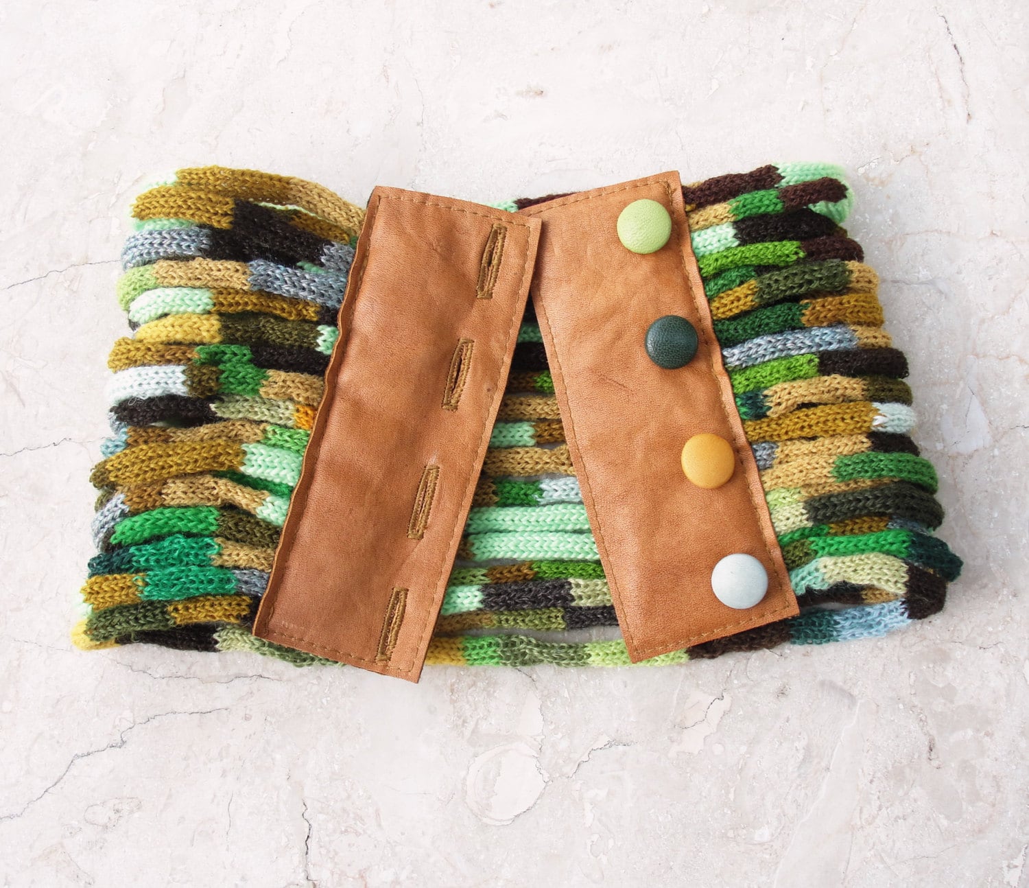 Color Stripes Cowl Leder Und Wolle Luxuriöses Accessoire von StarsWear