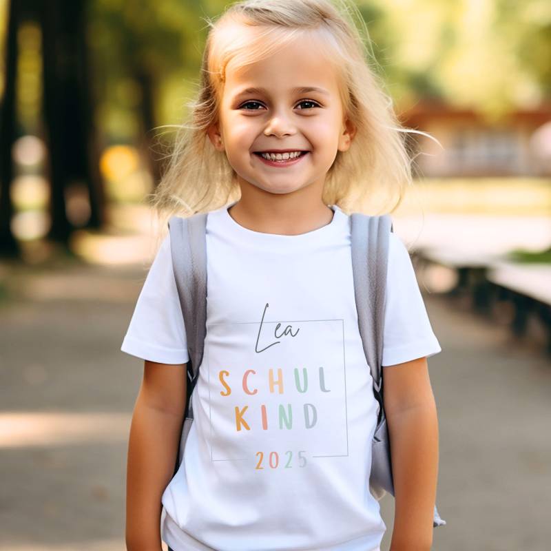 Schulkind T-Shirt Personalisiert, Tshirt Zur Einschulung, Shirt, Schulstart 2025, Geschenkidee Geschenk Schulkind T-Shirt Personalisiert, Tshirt Zur Einschulung, Shirt, Schulstart 2025, Geschenkidee Geschenk von Starsandcuddles