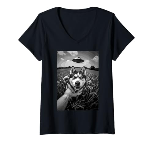 Damen Husky Surprise Eine unvorhergesehene Begegnung auf einem Feld T-Shirt mit V-Ausschnitt von Startled Dog Wide Eyed Reaction To The Unexpected