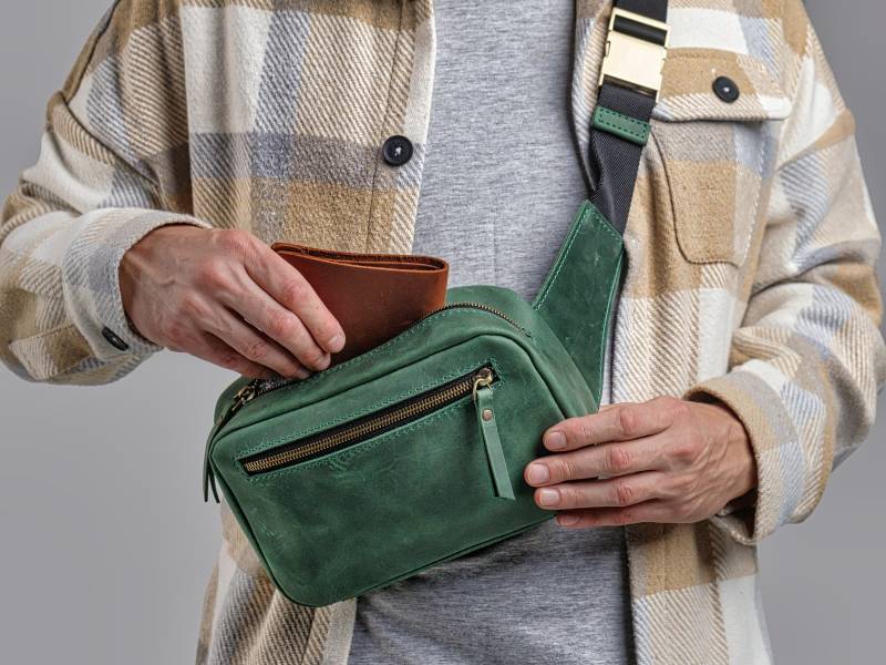 Leder Bauchtasche Für Männer Stilvolle Crossbody Gürteltasche von Stasukan