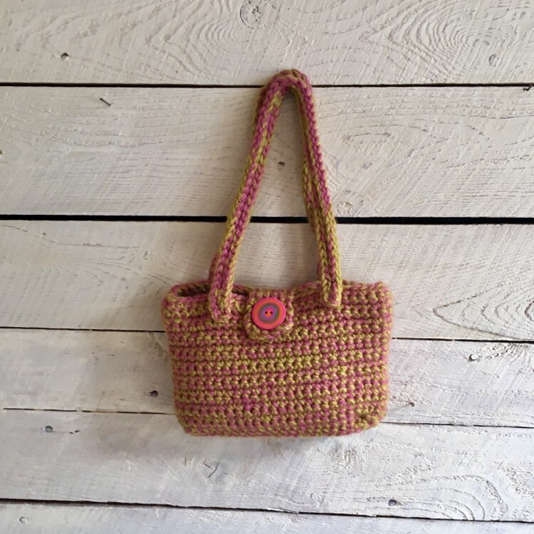 Gehäkelte Handtasche - Handarbeit Kleine Tasche Rosa Grün von StateAndMainVintage