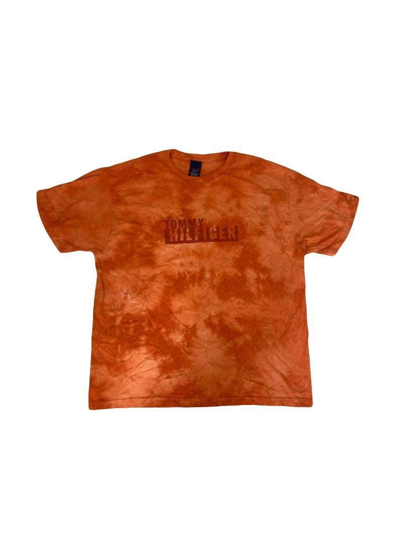 Vintage Tommy Hilfiger 90Er Jahre Grunge/Rave Orange Tie-Dye T-Shirt Spellout Größe Large von StateSideVintageUK