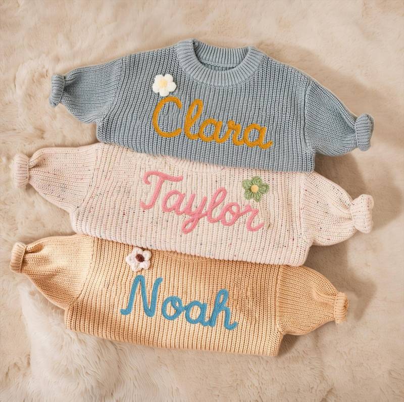 Custom Baby Name Sweater, Personalized Hand Embroidered Knitted Toddler Sweater With Name, Shower Gift, Newborn Gifts von StePreBB