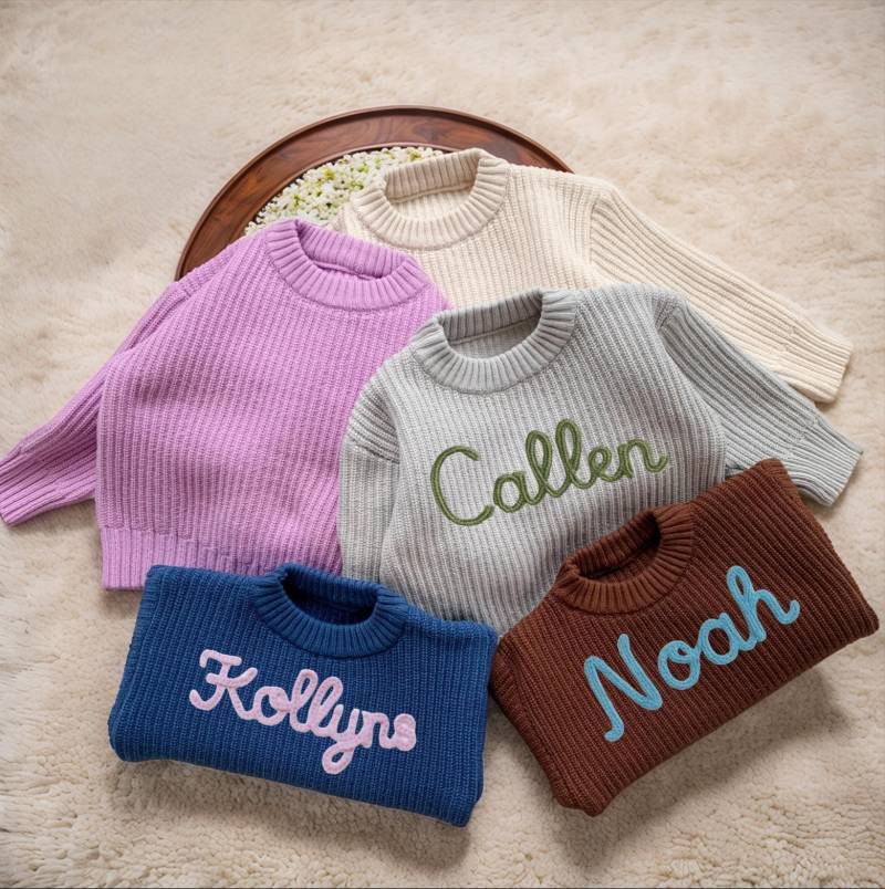 Personalized Baby Name Sweater, Custom Hand Embroidered Knitted Toddler Sweater With Name, Shower Gift, Newborn Gifts von StePreBB