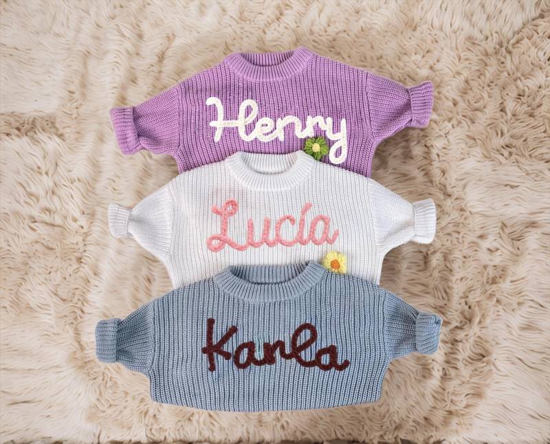 Personalized Baby Name Sweater, Custom Hand Embroidered Knitted Toddler Sweater With Name, Shower Gift, Newborn Gifts von StePreBB
