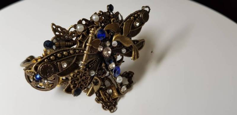 Sommer Steampunk Libelle Kristall Edelstein Steamempress Designs Armreif von SteamEmpressDesign