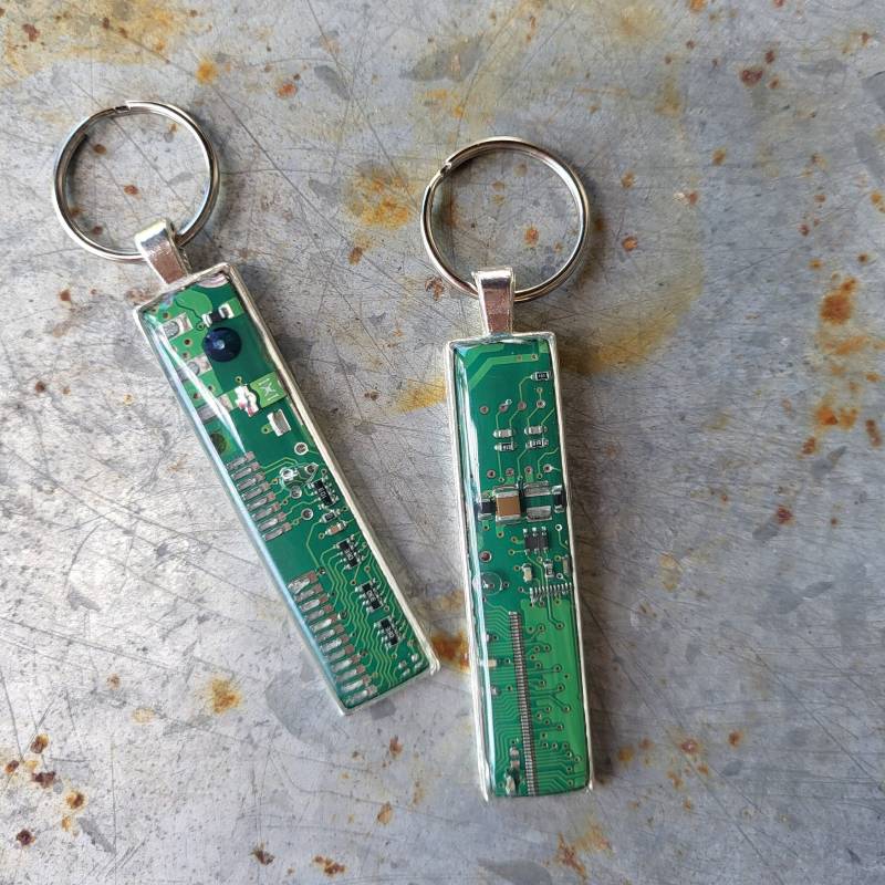 Schlüsselanhänger Platine, Geschenk Nerd, Computer Geschenk, Schmuck Aus Computerteilen, Geek, Festplatte von SteamPunkBettie