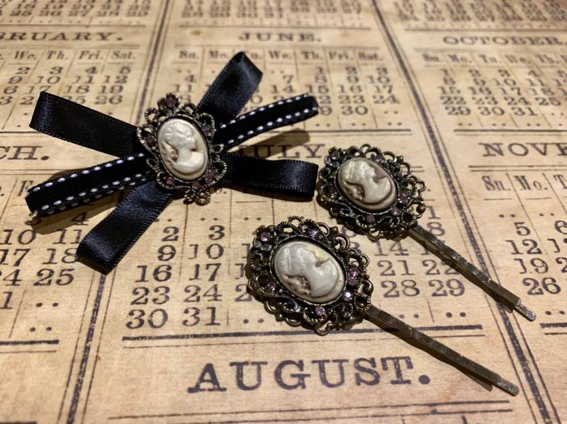 Steampunk Gothic Viktorianisch Rustikale Kamee Stifte Set Von Zwei Und Brosche von SteamPunkManiac