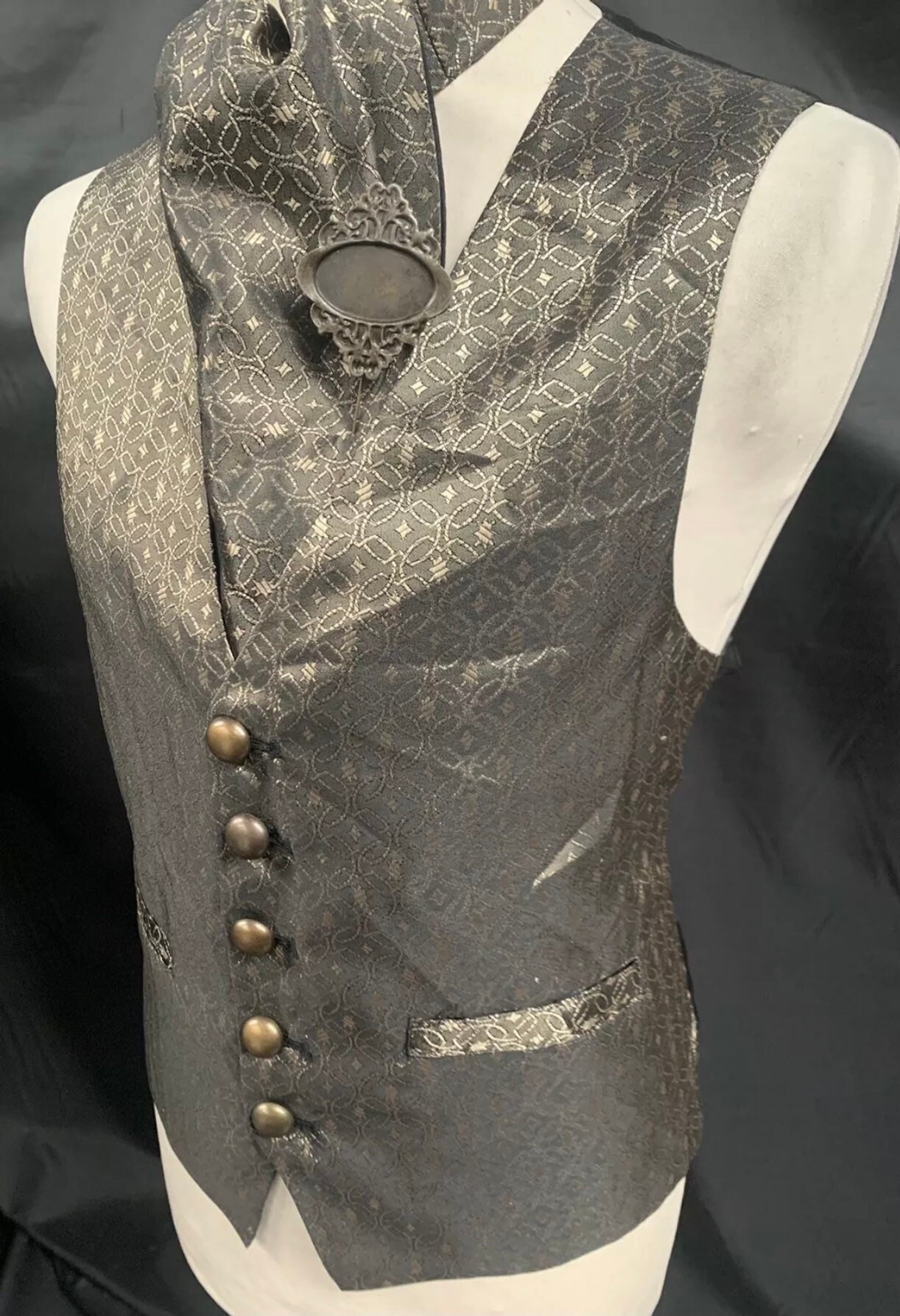 steampunk Brokat Braun/Messing Weste Ensemble Cravat /Krawattennadel Ml40/42 von SteamPunkManiac