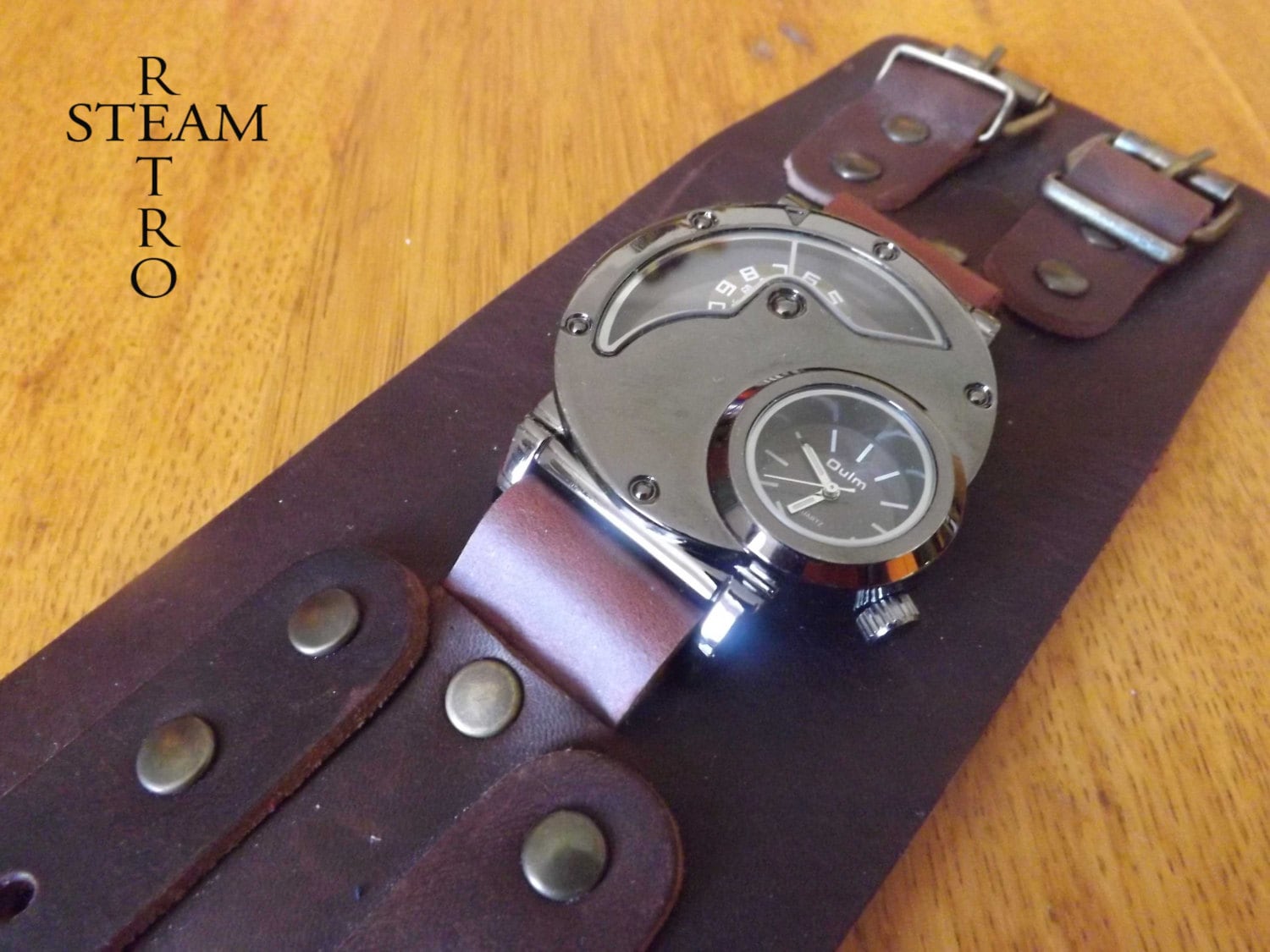 Mens Steampunk Zwei Zeit Watch & Handgefertigte Lederarmband-Steampunk-Uhr Mens Steampunk Zwei Zeit Watch & Handgefertigte Lederarmband-Steampunk-Uhr von SteamRetro