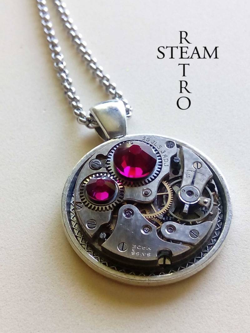 Weinlese Rubin Steampunk Halskette - Von Steamretro -Personalized Schmuck Weihnachtsgeschenk Weinlese Rubin Steampunk Halskette - Von Steamretro -Personalized Schmuck Weihnachtsgeschenk von SteamRetro