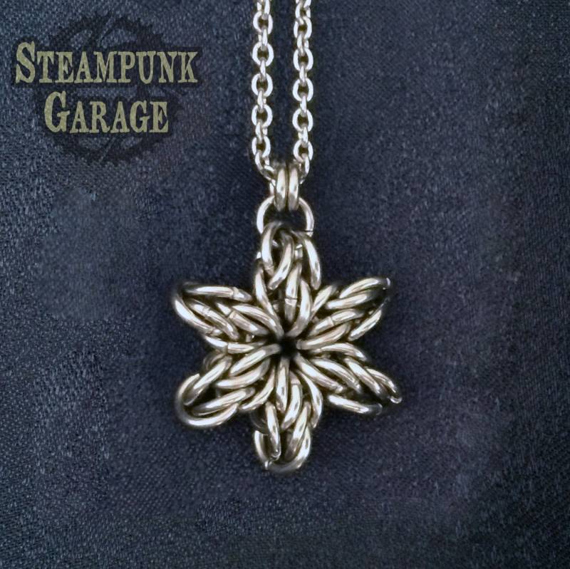 Hex Stern - Kleiner 6-Strahliger Anhänger Titan Oder Edelstahl Eleganter Chainmaille Schmuck Einzigartiges Geschenk Für Frauen Und Männer von SteampunkGarage