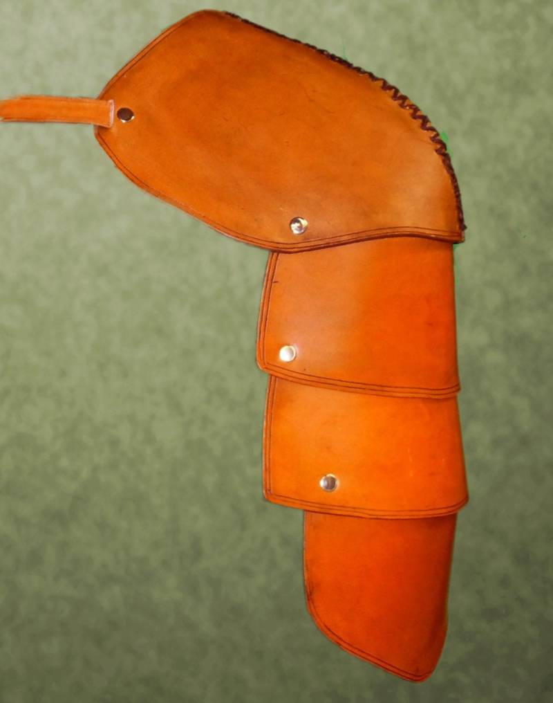 Benutzerdefinierte Pauldron | Materialien Kaution Benutzerdefinierte Pauldron | Materialien Kaution von SteampunkManiacs