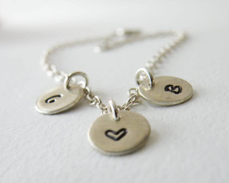 Individuelles Bettelarmband Aus Sterlingsilber Personalisiertes Anfangsarmband, Bedeutungsvolle Geschenke von SteamyLab