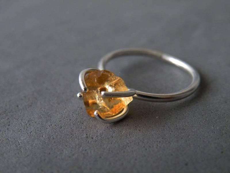 Handgemachte Sterling Silber Raue Honig Citrin Solitaire Ring von SteamyLab