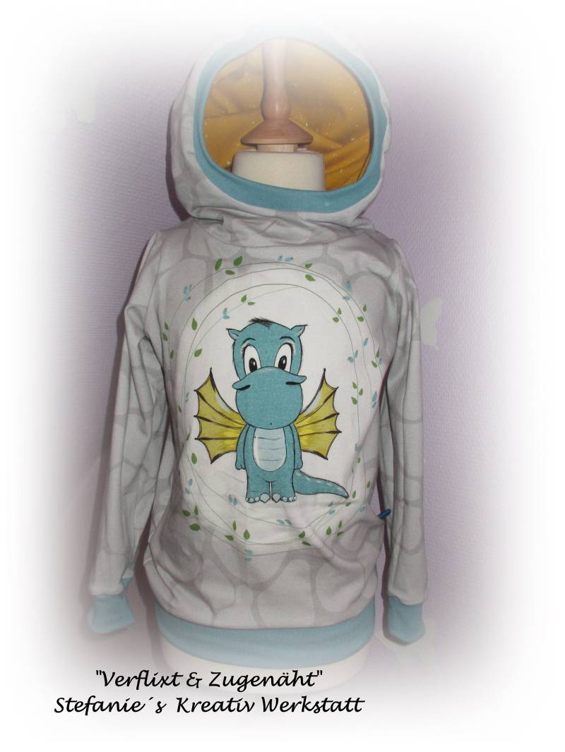 Süßer Drachenhoodie in 116 von StefaniesKreativ