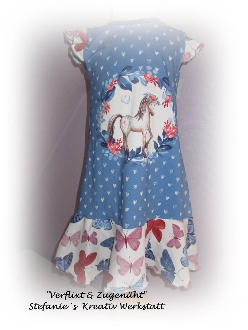 Tolles Sommerkleichen Mit Einem Pferdemotiv in 122/128 von StefaniesKreativ