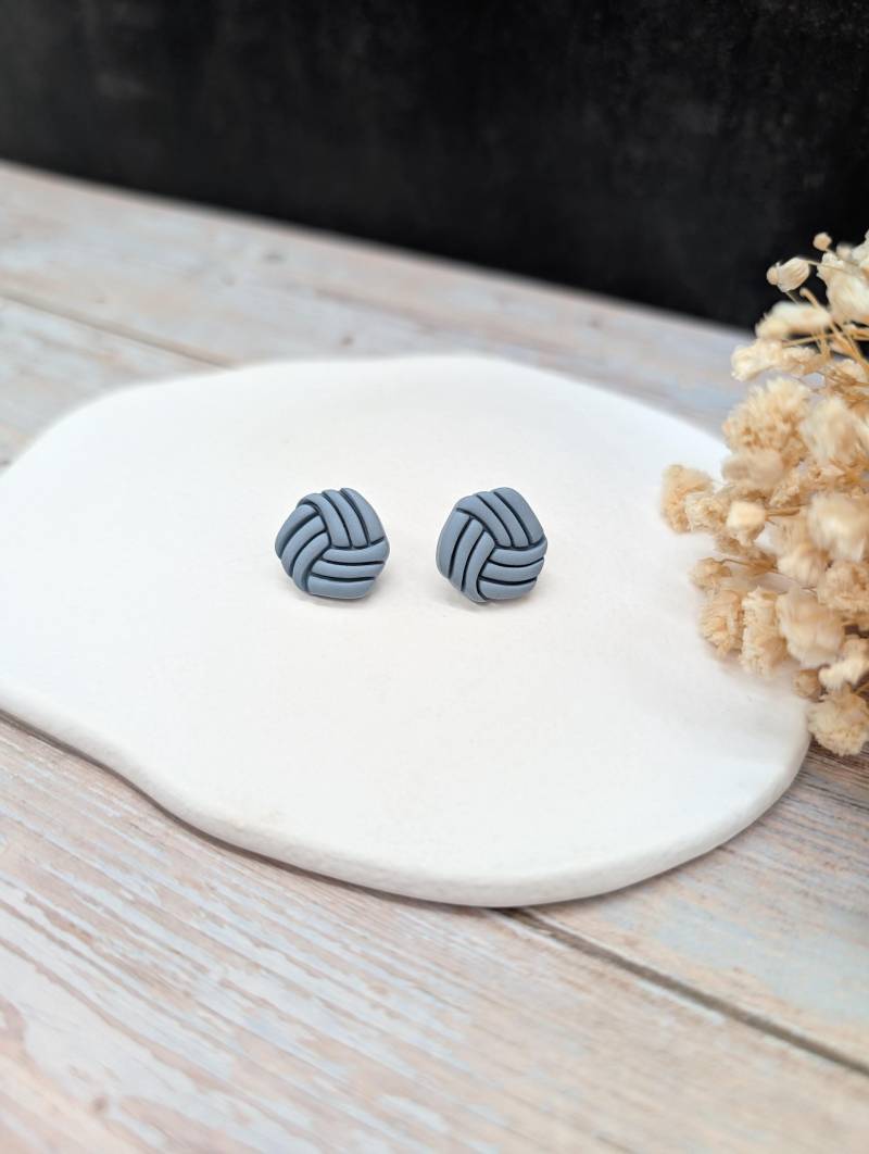 Polymer Clay Fimo Ohrringe Handgefertigt in Deutschland | Wollknäuel Design Blau Das Perfekte Geschenk Für Wollliebhaber Statement von SteffsPolymertique