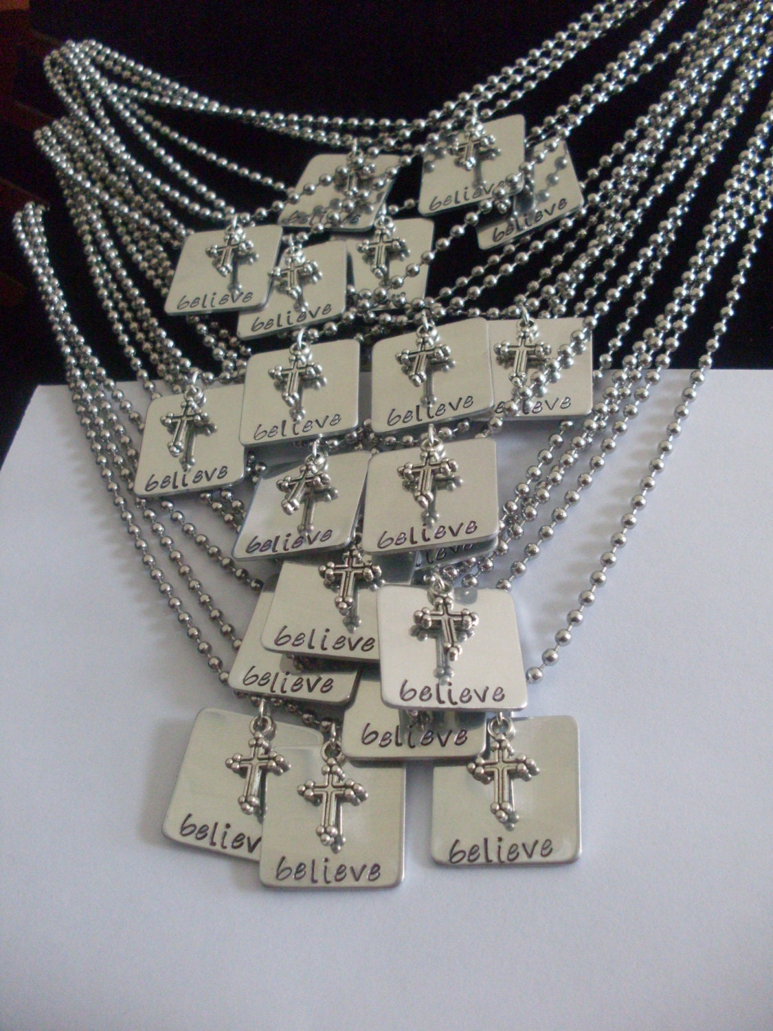 Handgefertigte Custom Hand Gestempelt 3/4" Aluminum Konkav Square Mit"Glauben Viele Optionen" Kreuz, Schmetterling, Flat, Konkav, Farbe Oder Einen von StefisLilJewelryShop