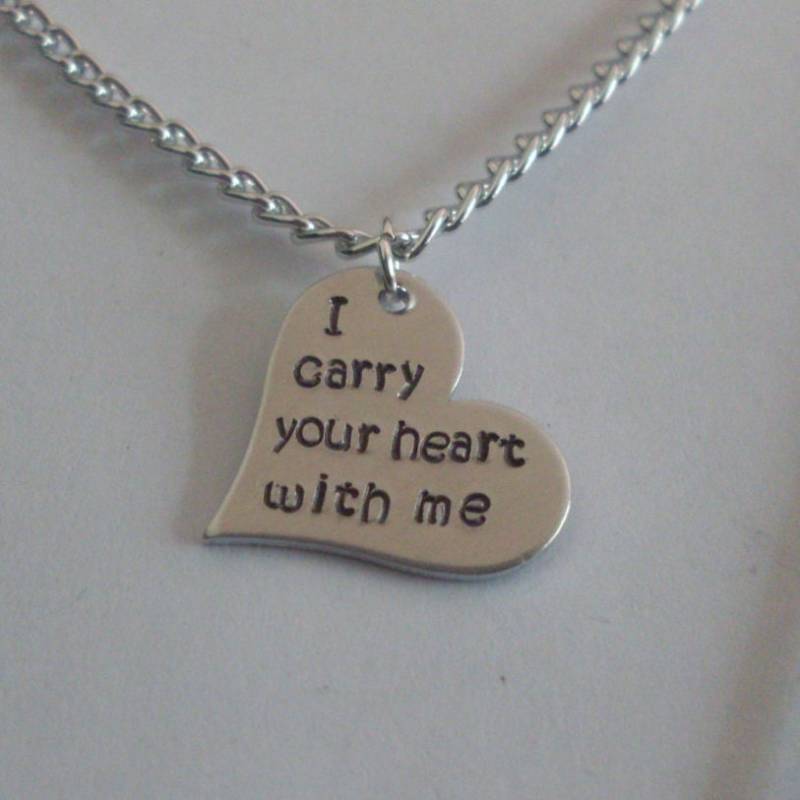 Ich Trage Dein Herz Bei Mir 3/4" Halskette - Silber Getönten Aluminium Personalisierte Hand Gestempelt Custom With Love, in Memory von StefisLilJewelryShop