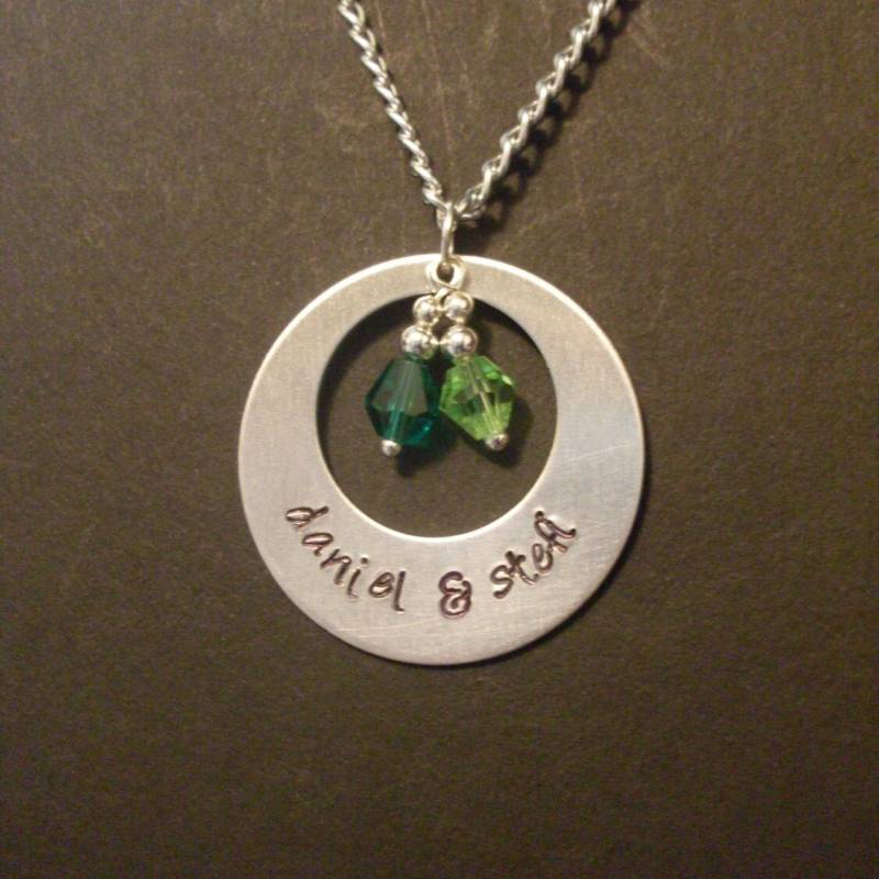 Offset Aluminium Waschmaschine Halskette Mit Kristall Birthstone Charms Für Paare Mama, Mutter, Oma, Frau, Freundin Personalisierte Hand Gestempelt von StefisLilJewelryShop