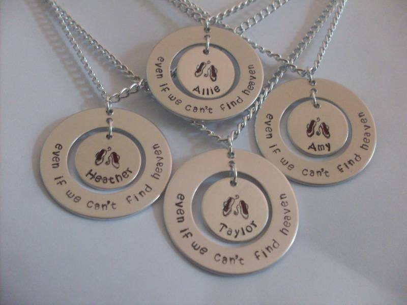 Tanzen, Lehrer, Klasse, Gruppe Oder Schule Stolz Halskette Personalisiert Mit Namen Und Tanz Schuhe 1, 25" Aluminium Custom Ballett von StefisLilJewelryShop