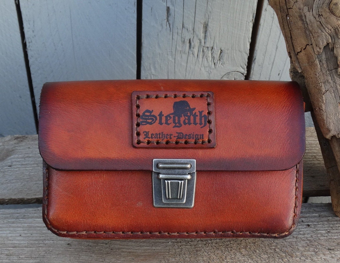 Gürteltasche Karamell Braun Leder Unikat Für Mann Und Frau Handgenäht von StegathLeather