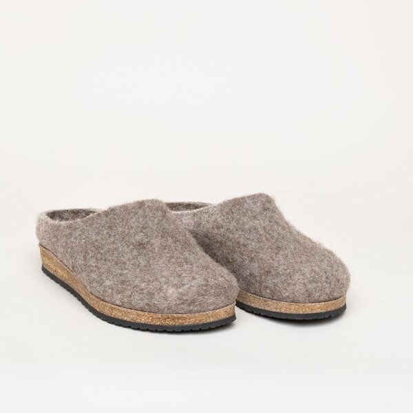 Stegmann Filzclog 108 Natur aus 100% seltenen Wollen - Hausschuhe für Damen & Herren - Pantoffeln mit Kork Sohle Stegmann Filzclog 108 Natur aus 100% seltenen Wollen - Hausschuhe für Damen & Herren - Pantoffeln mit Kork Sohle von Stegmann