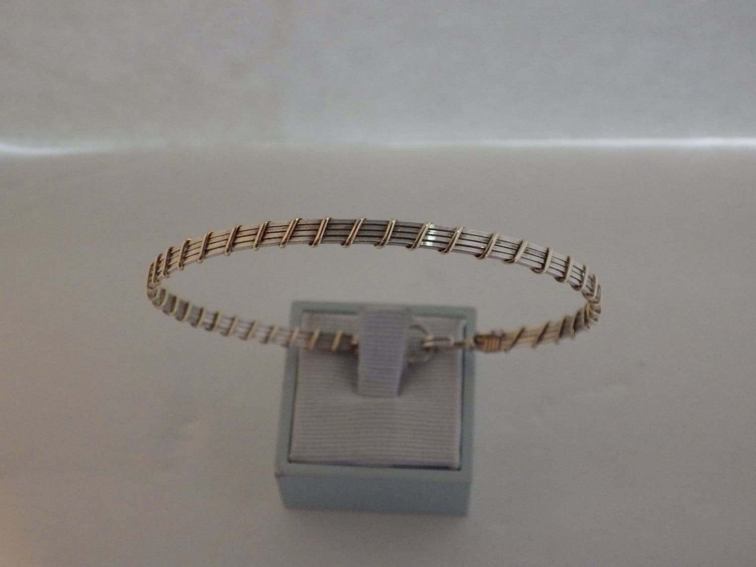 Diagonales Wickelarmband Diagonales Wickelarmband von SteinGemJewelry