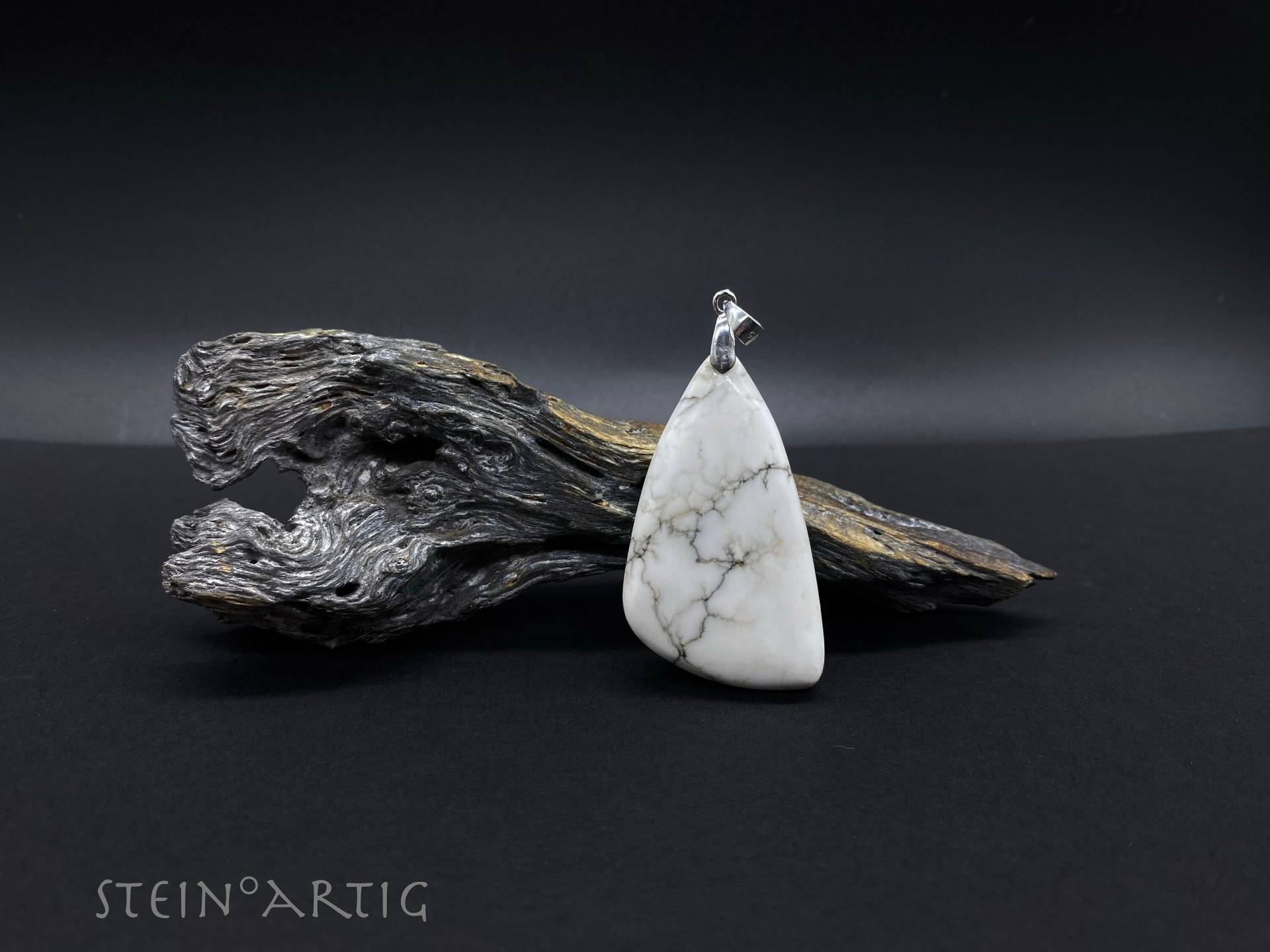Edelstein Anhänger "Howlith', Silber 925 Edelstein Anhänger "Howlith', Silber 925 von Steinartig