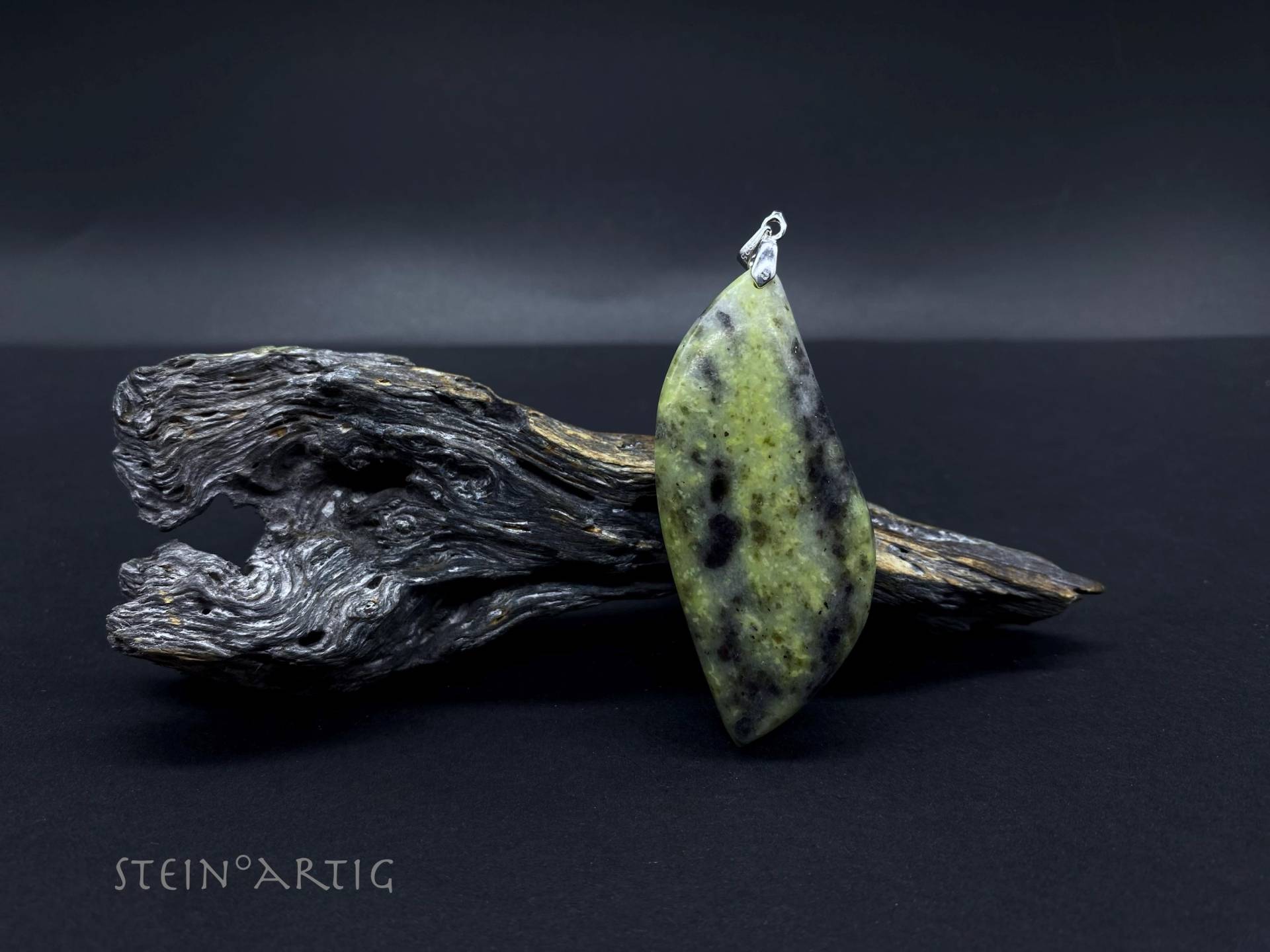 Edelstein Anhänger "Serpentin', Silber 925 Edelstein Anhänger "Serpentin', Silber 925 von Steinartig