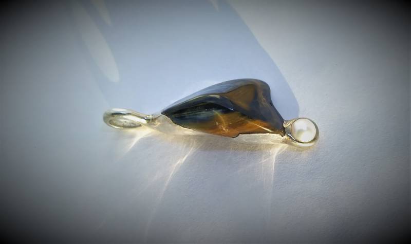 Eleganter Sardonyx Und Einer Süsswasserperle Mit Silberfassung von Steineinklang