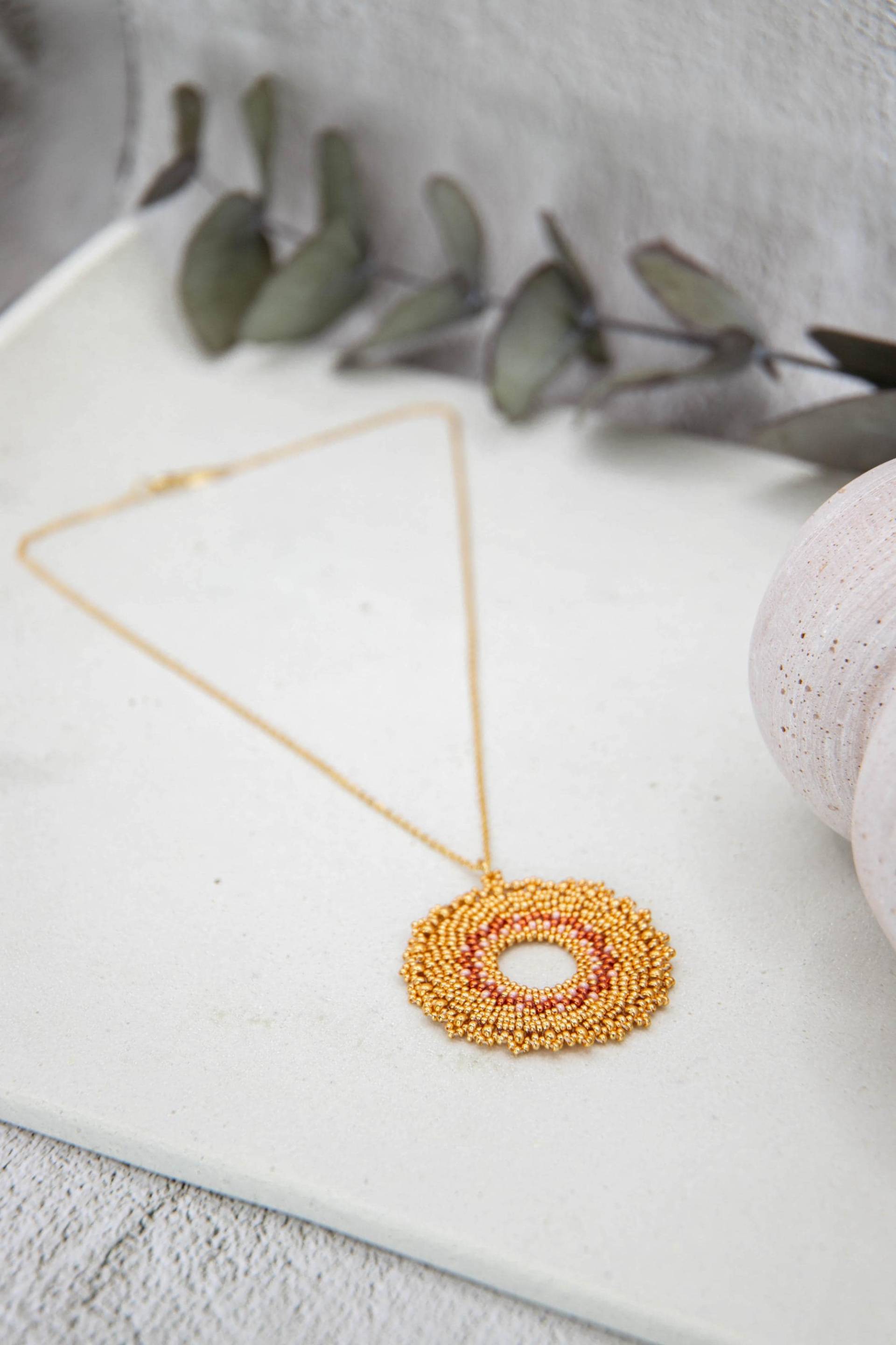 Elegante Halskette, Gold, Orange Mit Echt Vergoldeten Perlen, Boho Schmuck, Braut Festival Jewelry von SteinerlSchmuck