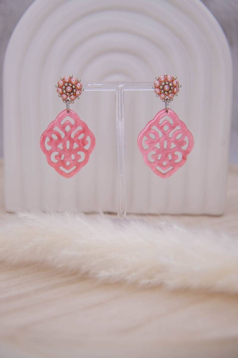 Perlenohrringe, Edelstahl Ohrstecker in Silber, Pink, Unikat, Elegante Ohrringe, Statement Ornament Anhänger von SteinerlSchmuck