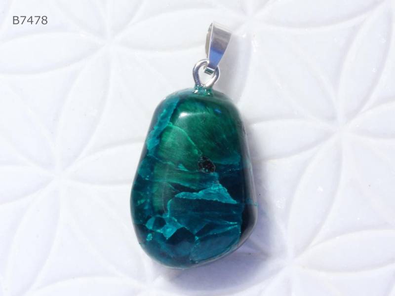 Dioptas-Anhänger | Trommelstein Mit Schlaufe Aus 925 Silber Dioptas-Anhänger | Trommelstein Mit Schlaufe Aus 925 Silber von SteinkraftShop