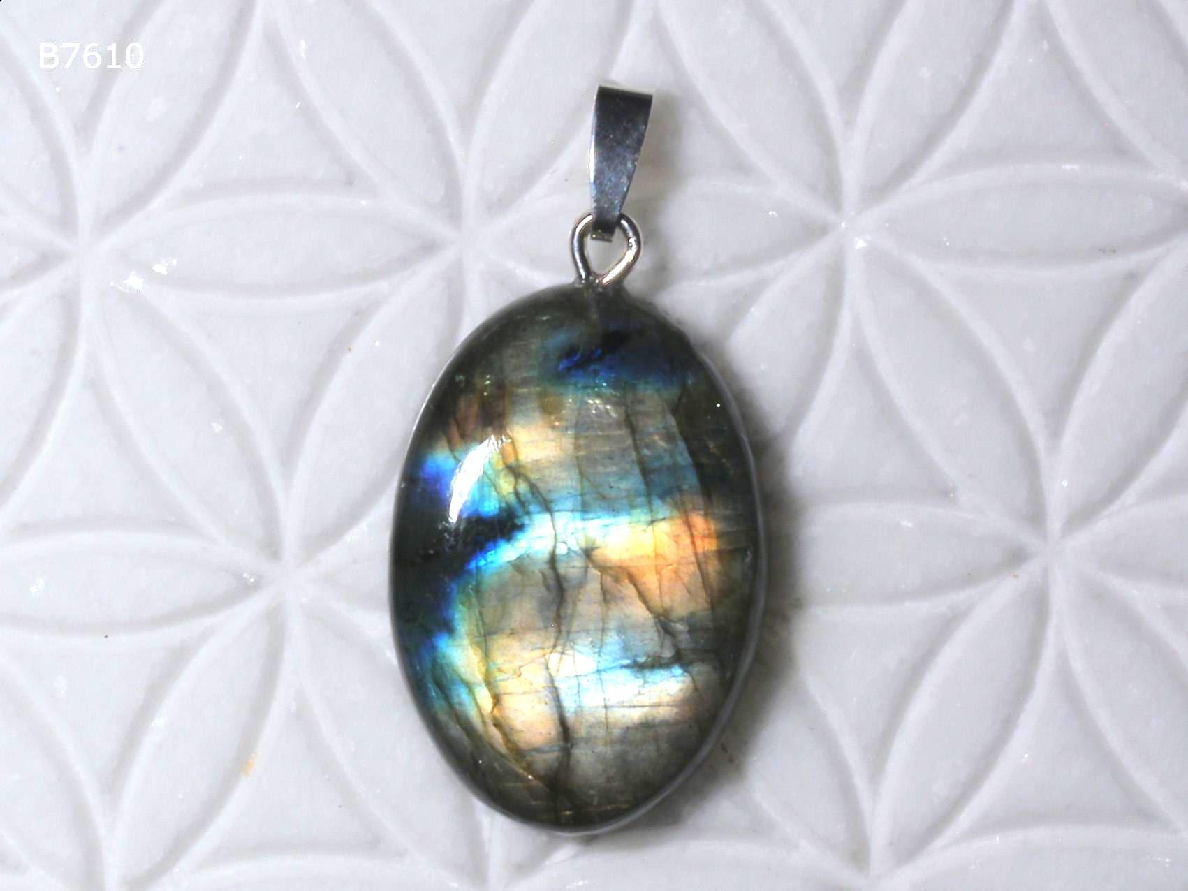 Labradorit-Anhänger | Cabochon Mit Schlaufe Aus 925 Silber von SteinkraftShop