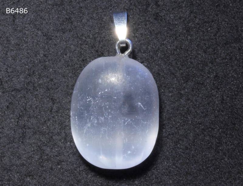 Selenit-Anhänger | Trommelstein Mit Schlaufe Aus 925 Silber Selenit-Anhänger | Trommelstein Mit Schlaufe Aus 925 Silber von SteinkraftShop