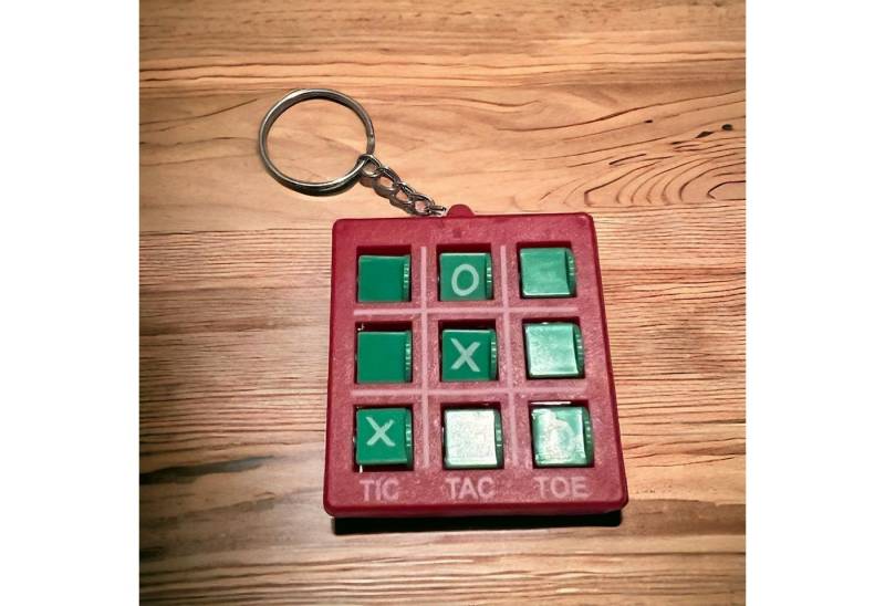 Stelby Schlüsselanhänger Tic Tac Toe Schlüsselanhänger von Stelby