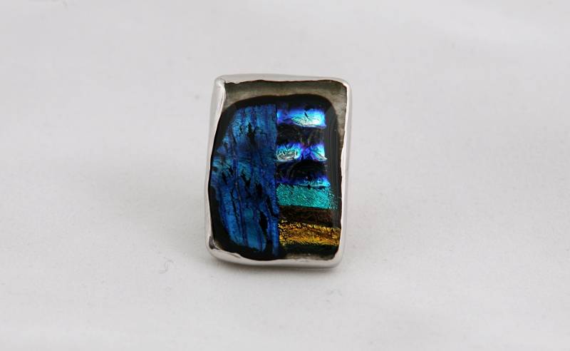 Handgefertigter Silber 0.925 Ring Mit Dichroic Glas Handgefertigter Silber 0.925 Ring Mit Dichroic Glas von SteliosJewelleryArt