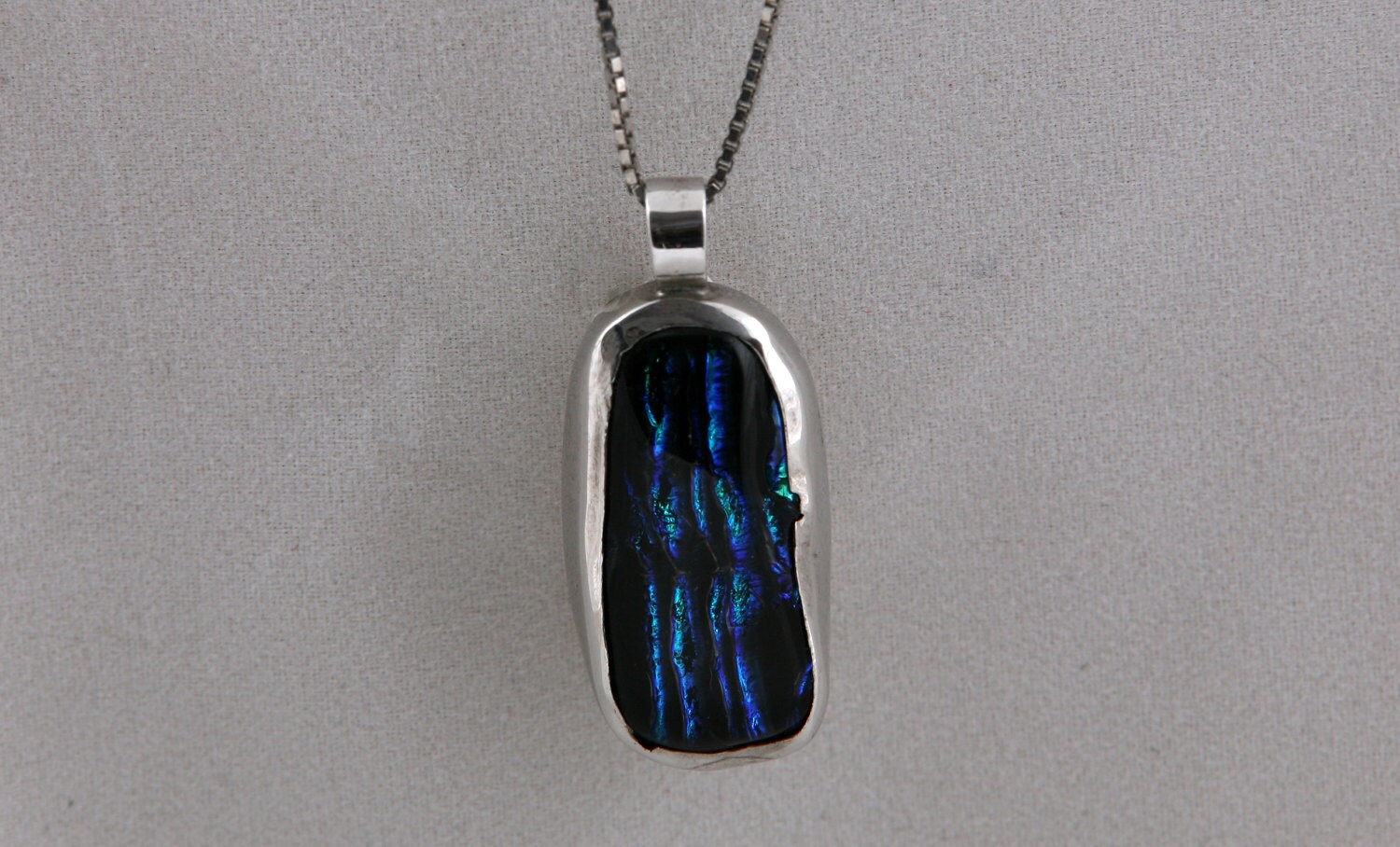 Silberanhänger Mit Dichroic Glas Silberanhänger Mit Dichroic Glas von SteliosJewelleryArt