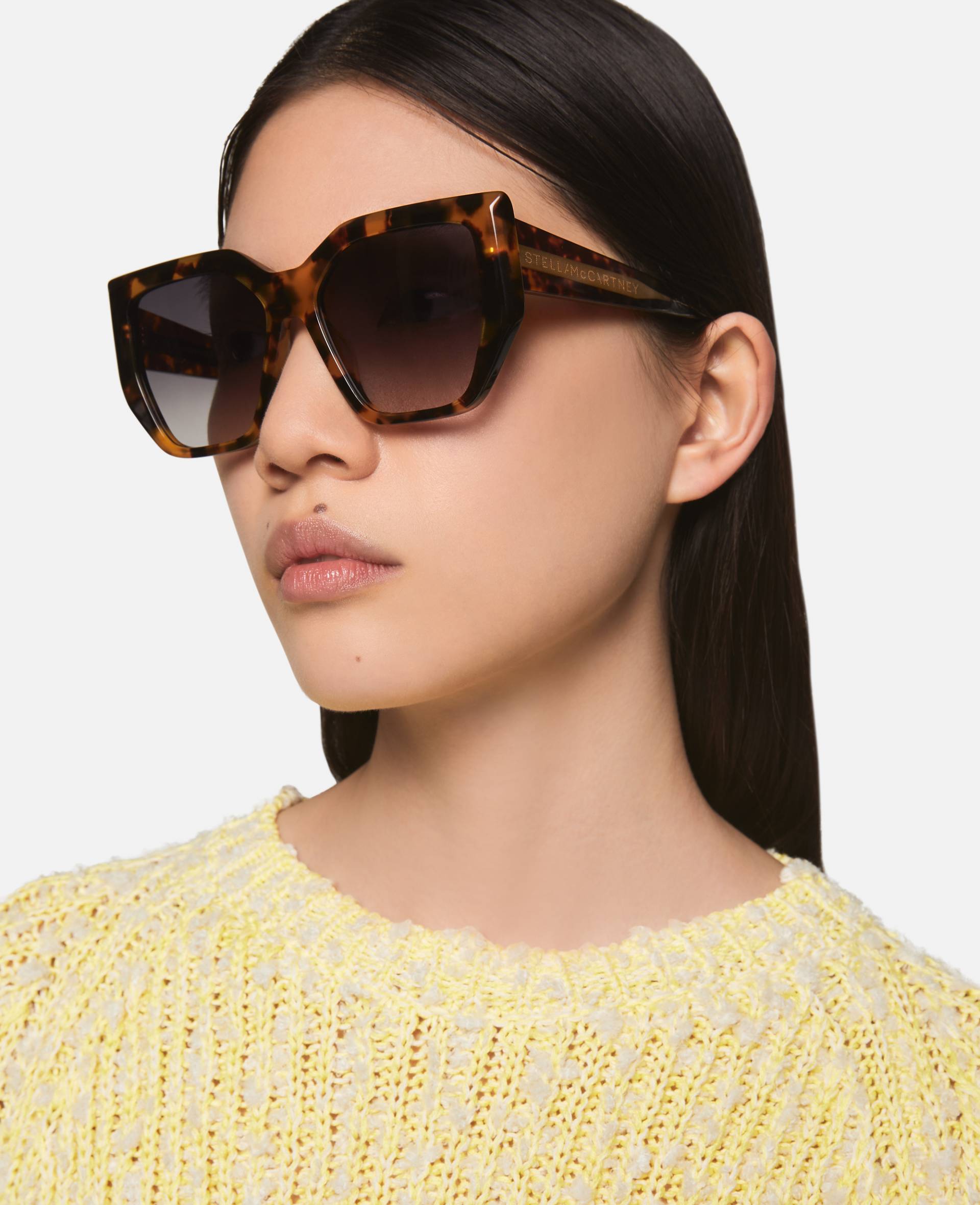 Stella McCartney - Markante quadratische Cat-Eye-Sonnenbrille, Frau, Glänzendes dunkles Havanna von Stella McCartney