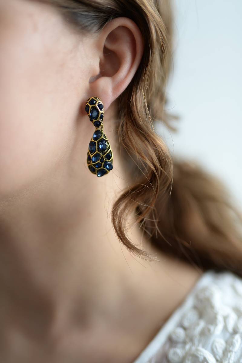 Ohrhänger Tropfen - Waben Optik Mit Blauen Schmuck Steinen Im Ethno-Stil. Der Abolute Hingucker, Für Jeden Anlass Und Feier Das Must Have von StellaKobenhavnShop