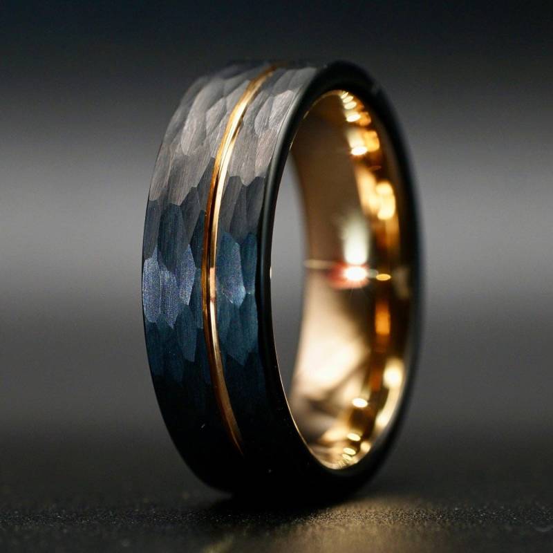Schwarzer Gehämmerter Ring Mit Roségold 8mm, Verlobungsring, Eheringe, Trauringe, Ring, Herrenring, Damenring, Partnerring, Gravur von StellarForgeRings