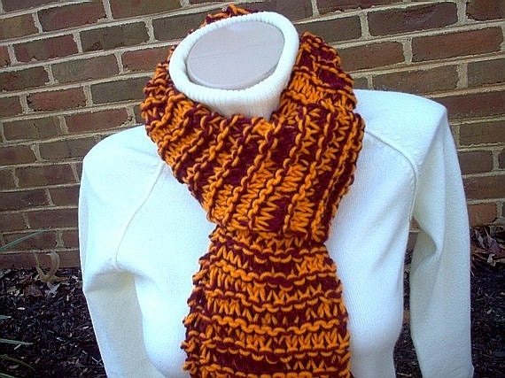 Handgestrickter Schal Virginia Tech Hokies Inspiriert - Kastanienbraun Und Orange von StellasKnits