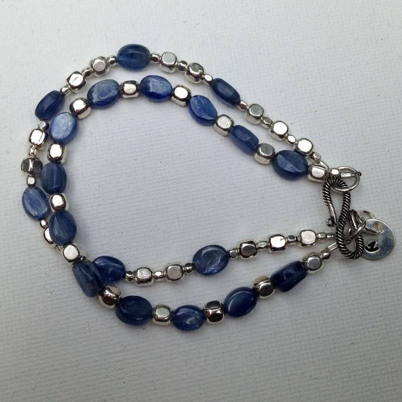 Blauen Kyanit Und Sterling Silber Doppel-Strang-Armband von StephMurrayJohnson