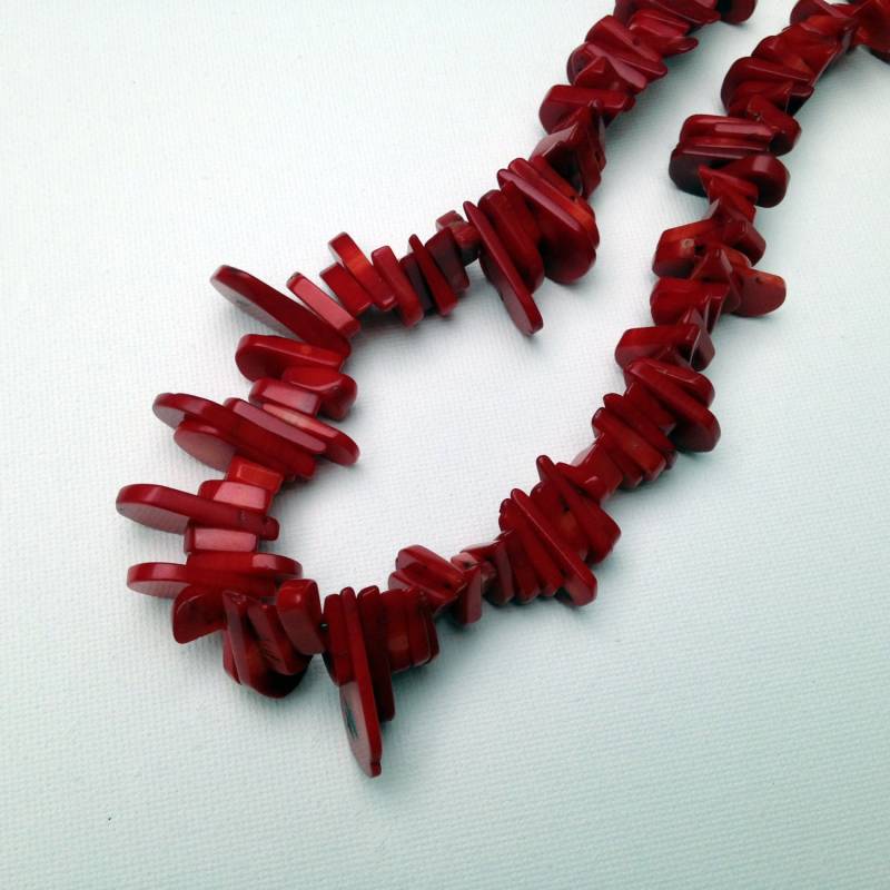 Rote Koralle Wohnungen Halskette von StephMurrayJohnson